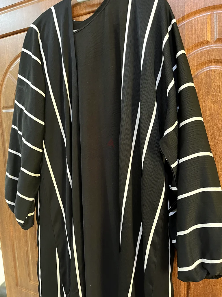 Chic Striped abhaya  - Perfect for Any Occasion!63236119245953111