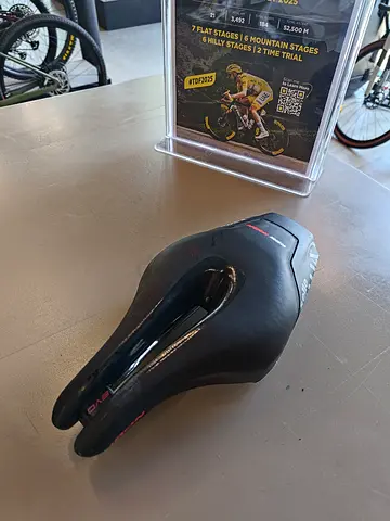 Selle Italia Iron Flow Cycling Saddle Seat Bike