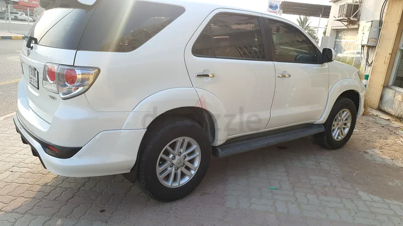 Single person used. Full service history available. company car. Watsapp only63158342483970113