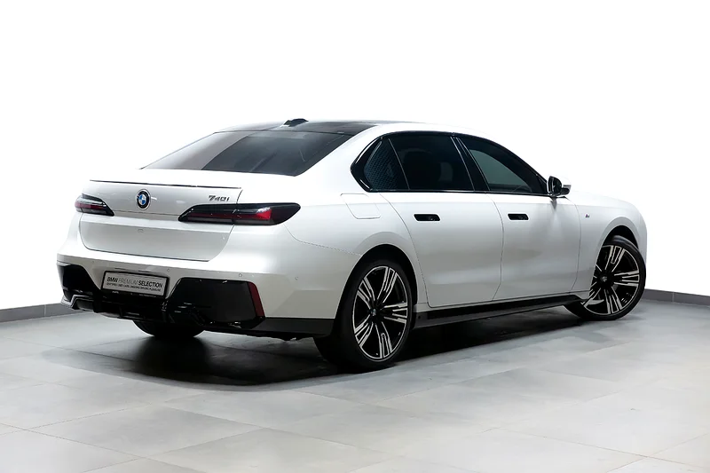 BMW 740i M Sport Individual (Ref# 159824)63142583874305112