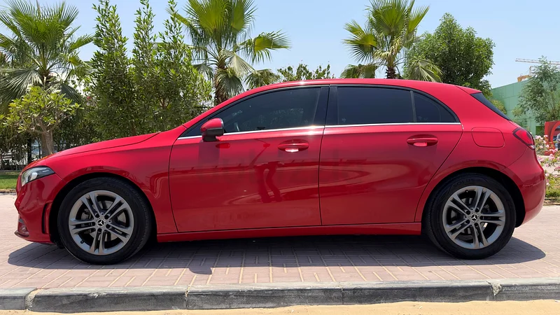 بيع عاجل لموديل مرسيدس بنز A200 طراز 2020 خاص بدول مجلس التعاون الخليجي63157444655105112