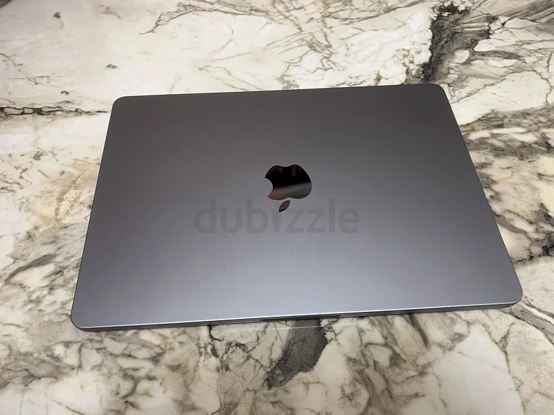 Macbook air M2 + APPLE CARE valid till the end of year 202763167579863811111