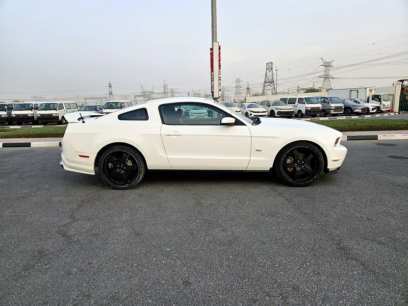 FORD MUSTANG 5.0 GT/CS CALIFORNIA SPECIAL63157444084610113