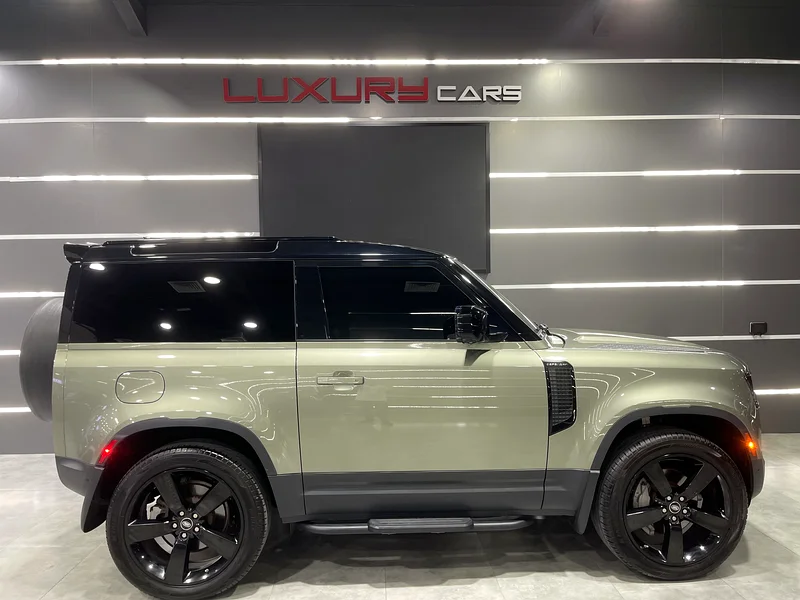 لاند روفر ديفندر 90، الموديل الأول، 2021، محرك V6 P400، إكسسوارات كاملة، طلاء أصلي، وثيقة نظيفة63226219398914114