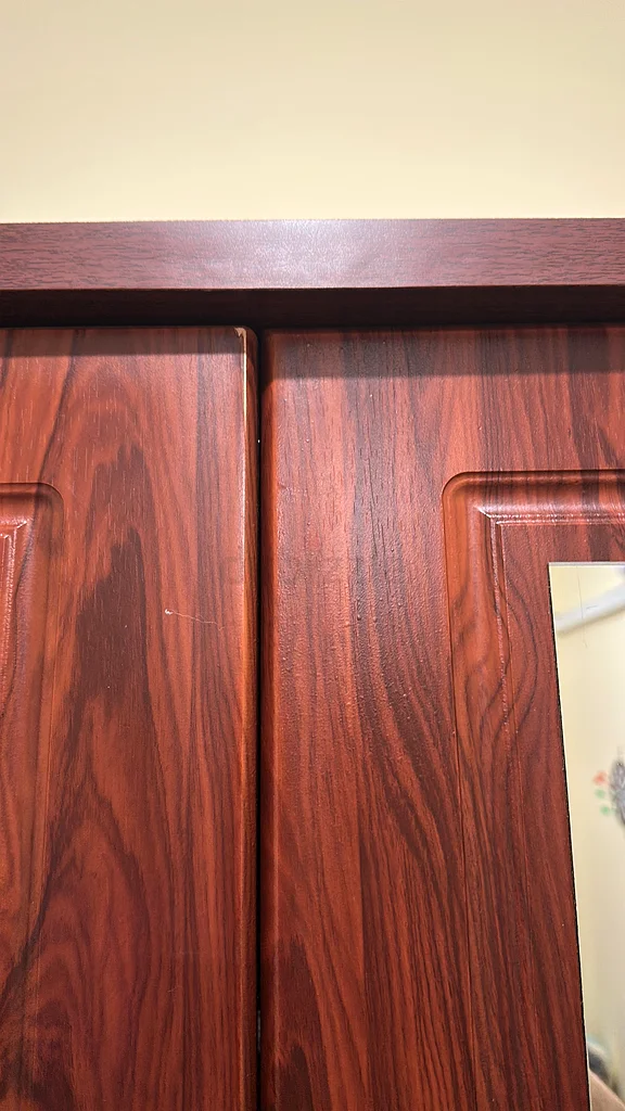 خزانة خشبية بيع عاجل63180837730691114