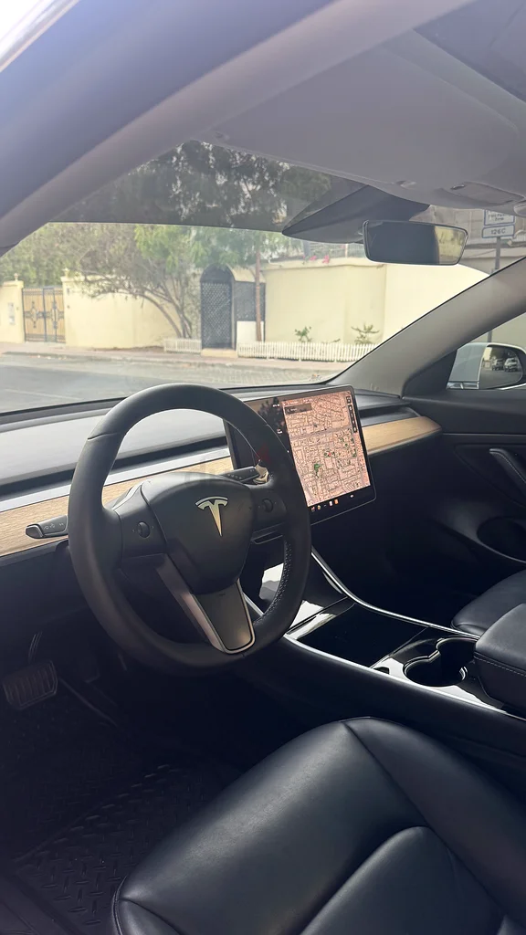 Tesla model 3 2020 GCC low mileage with warranty63156040492931114