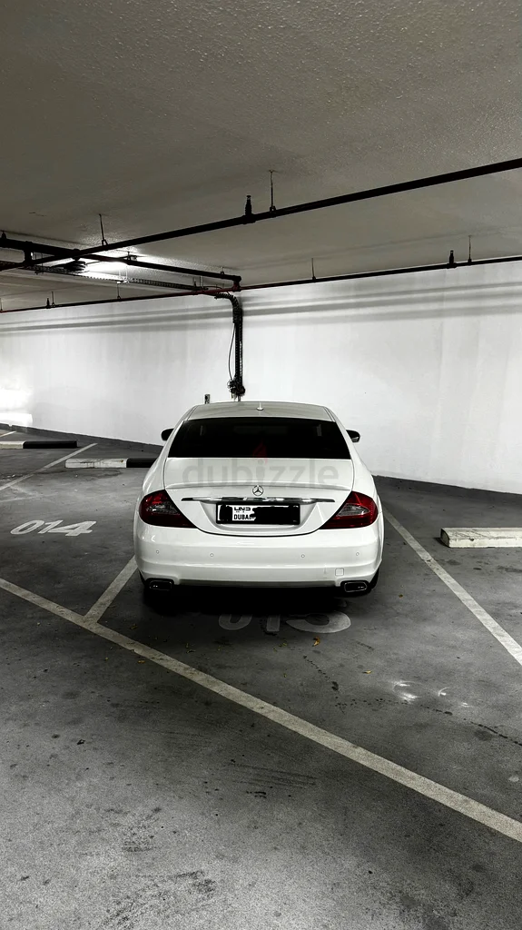CLS - 350 FOR SALE 25,000 Negotiable63157444586241114