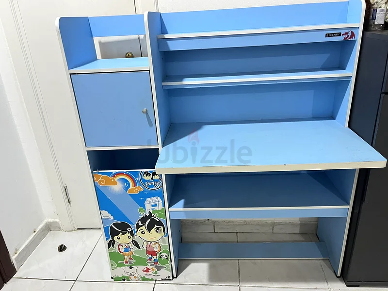 study table for sale (urgent)63219827274882114