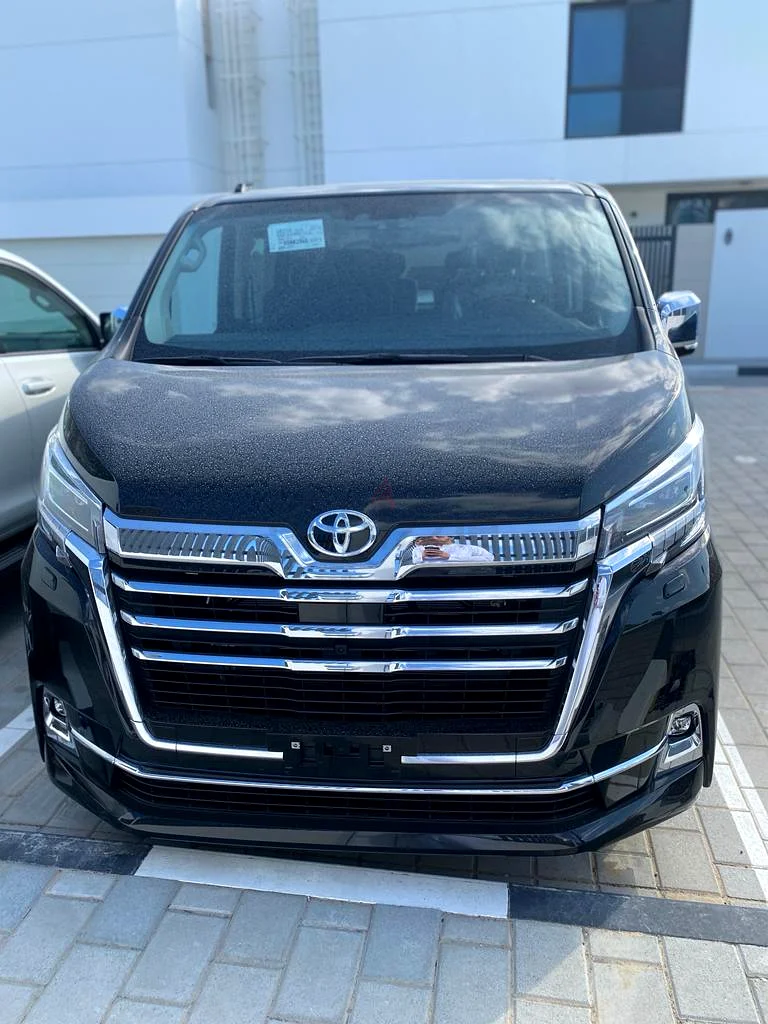 Toyota Granvia Premium 2025, V6 3.5L, Brand New, Full Options, GCC Specs from Al Futtaim63157885969921113