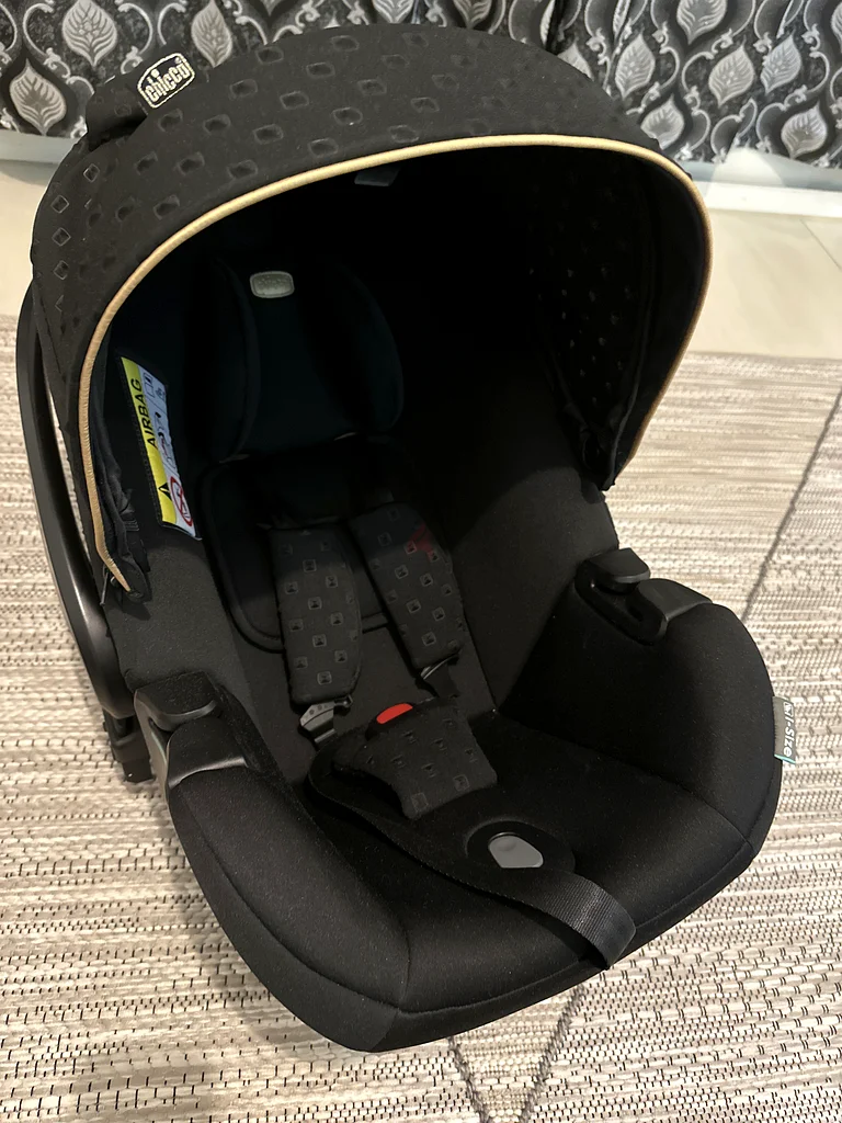 Premium Infant Car Seat for Safe Travels63230708177409113