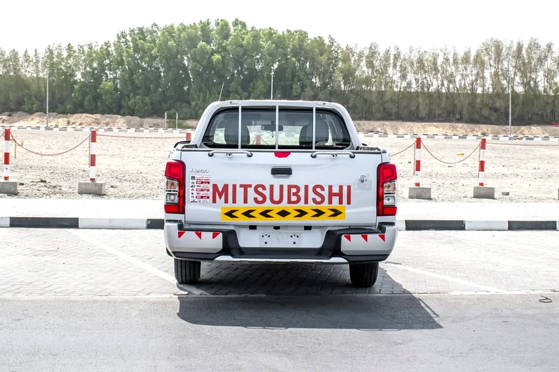 Mitsubishi L200 2019  (4*2)63225696706178111