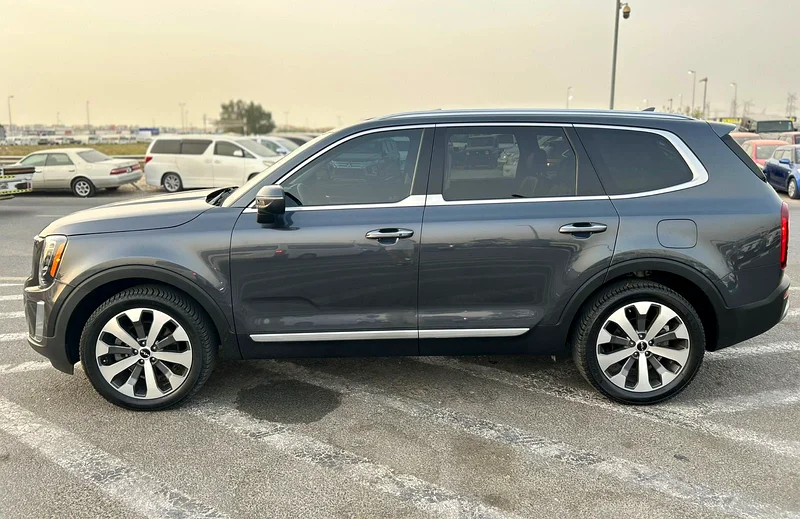 2022 Kia Telluride EX – Full Option – 3.8L V6 – Black – 7 Seater - 4x4 AWD -63225701787395114