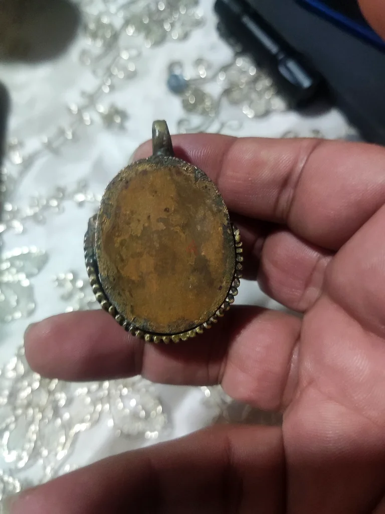 Unique Vintage old cooper Ornament with Stone Top63241131190275112