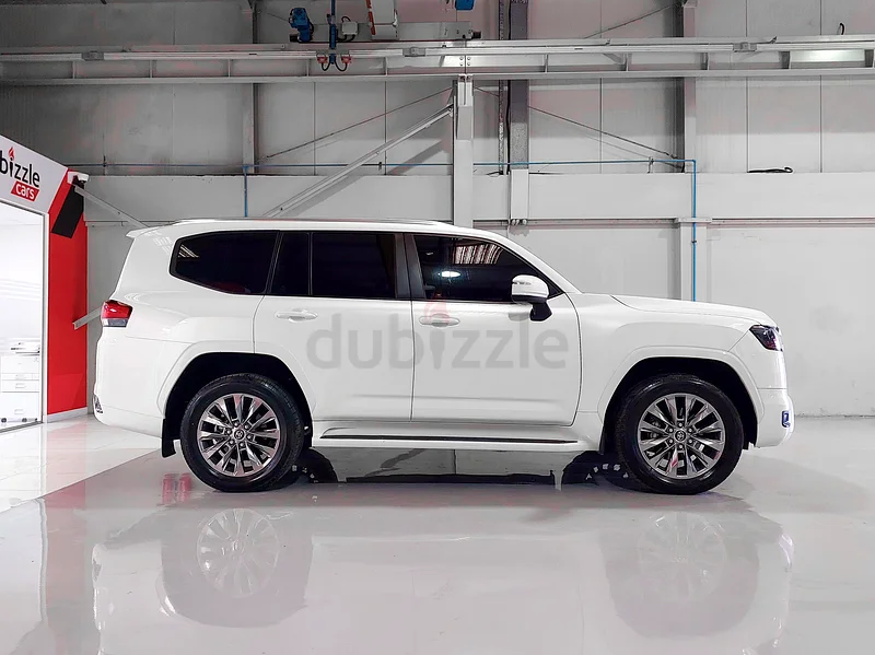 AED 3267/month | 2022 Toyota Land Cruiser GXR | GCC Specs | Ref#34665263157883184001113