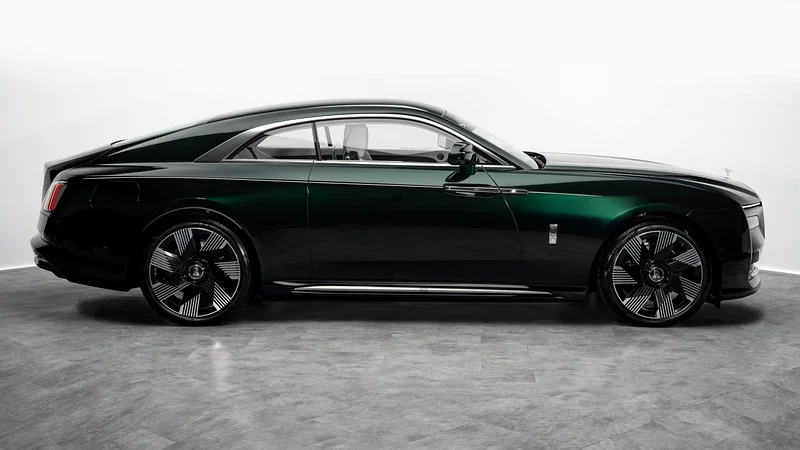 Rolls-Royce Spectre - 2025 - GCC - Under Warranty and Service Contract63224312422530114