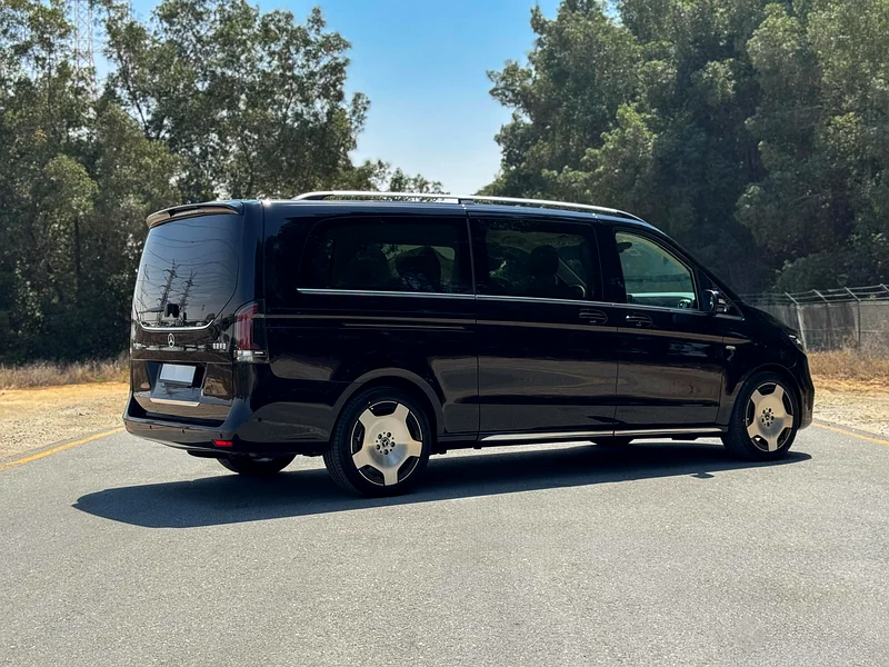 Mercedes Viano V300L || Long WheelBase Luxury Edition63158339382018114