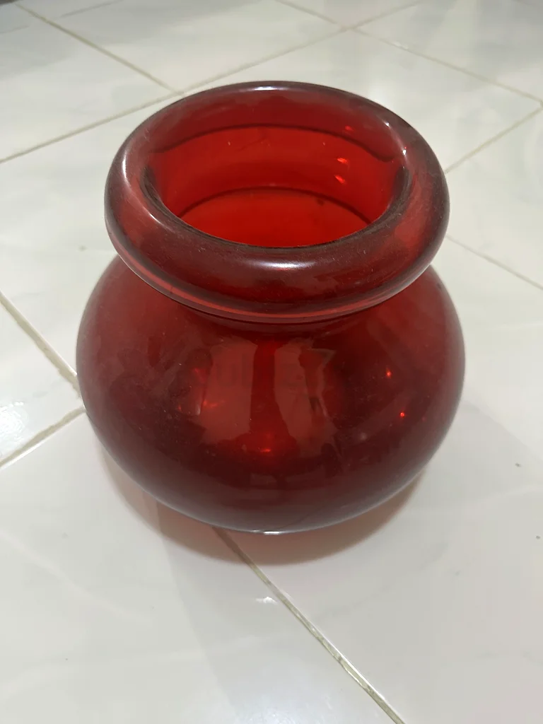 الزهرية الحمراء الزخرفية الأنيقة - مثالية لديكور المنزل63215374377602112