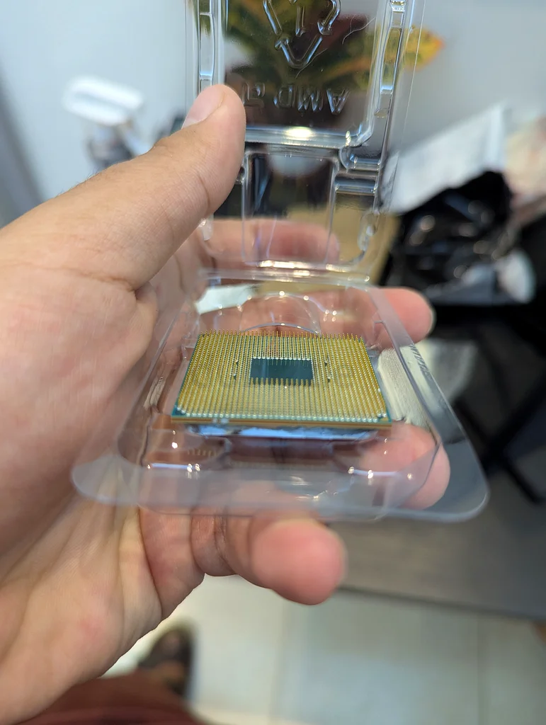 Ryzen 3 3100 ومبرد أساسي63166653319042112