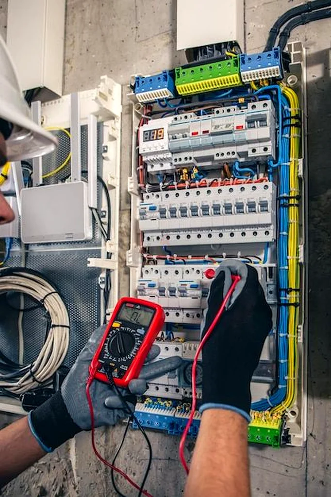 24/7 Electrical Services - Lights, Chandeliers, Socket, Switches, Power Short circuit63220838716675111