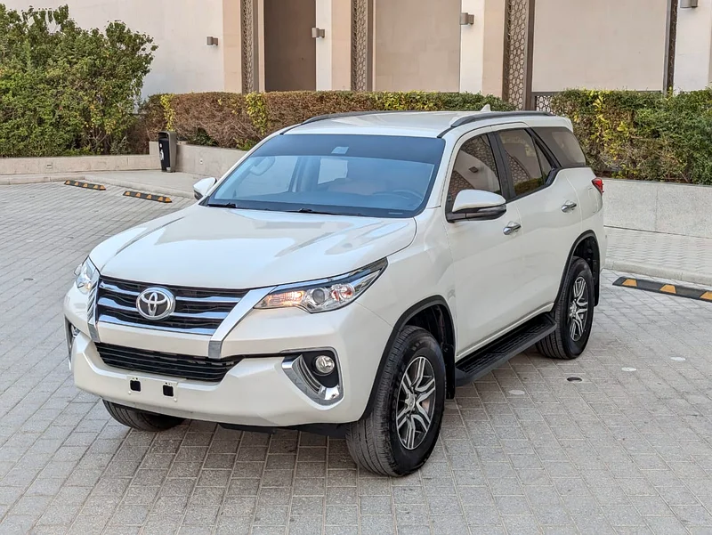 TOYOTA FORTUNER 2020 V4 2.7L GCC ACCIDENT FREE IN EXCELLENT CONDITION63158342494977111
