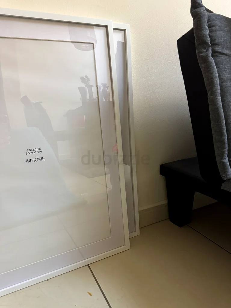 إطارات كبيرة بيضاء من H.M Home لعرض الأعمال الفنية/الصور/اللوحات63176642712450111