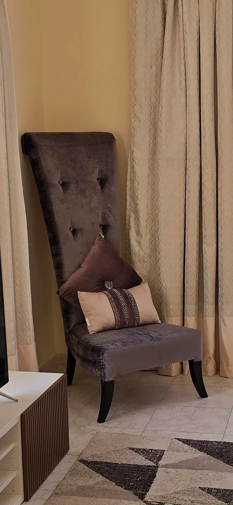 High Back Accent Chair63217331563395111