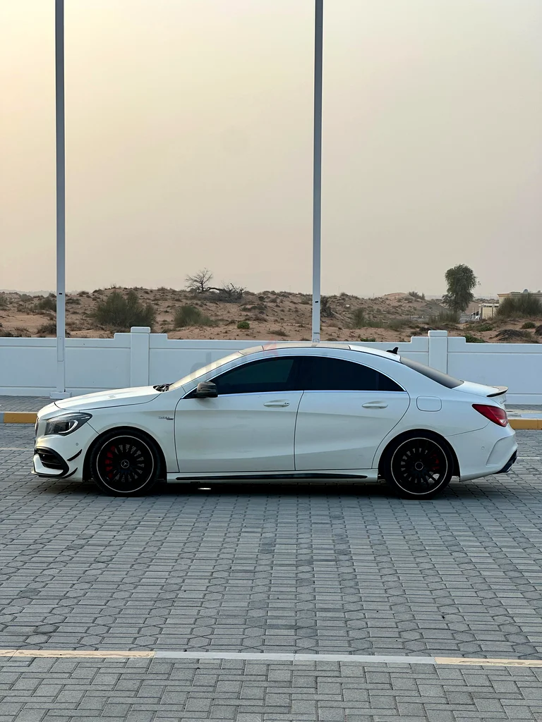 Mercedes benz CLA45 AMG GCC63157444516226111