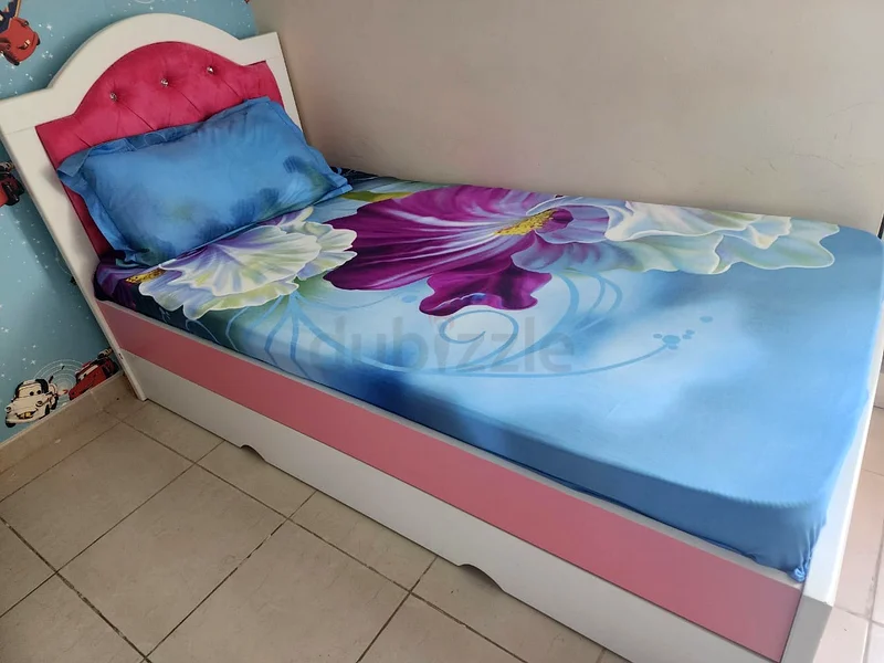 Furniture63187701304450111