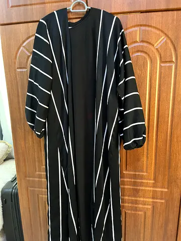 Chic Striped abhaya  - Perfect for Any Occasion!