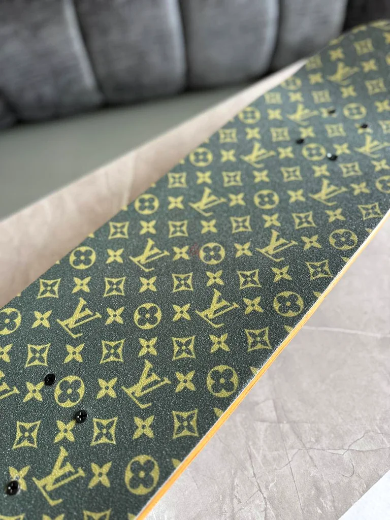 LOUIS VUITTON63169934126338112