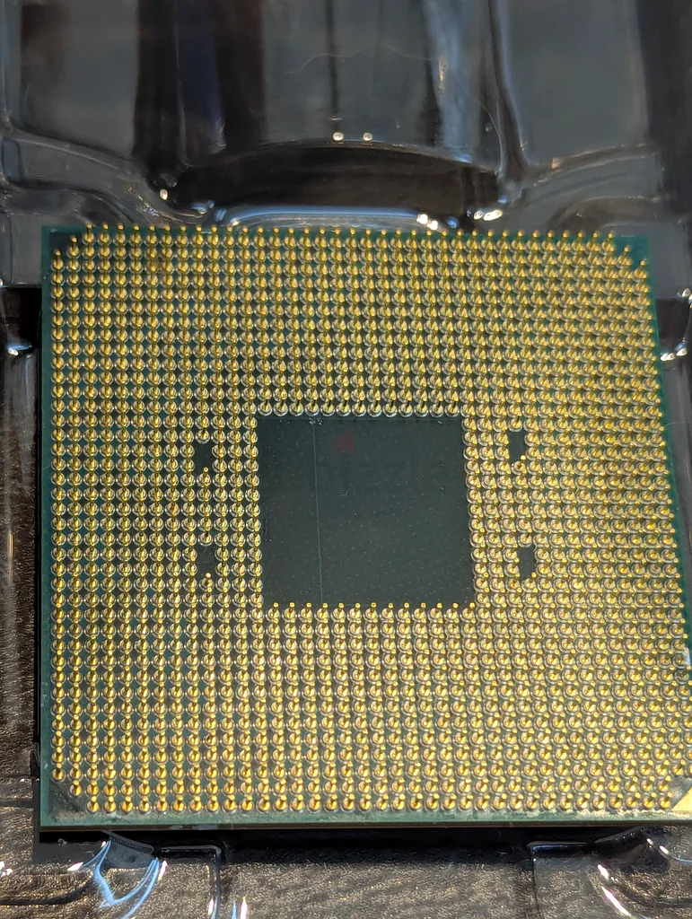 Ryzen 3 3100 ومبرد أساسي63166653319042111