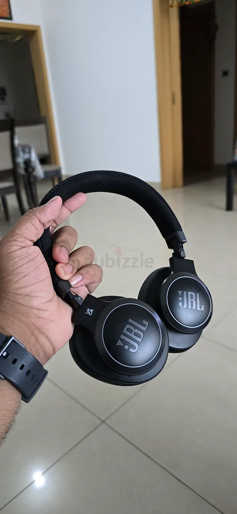 JBL LIVE 660 NOICE CANCELLING63261281811585110