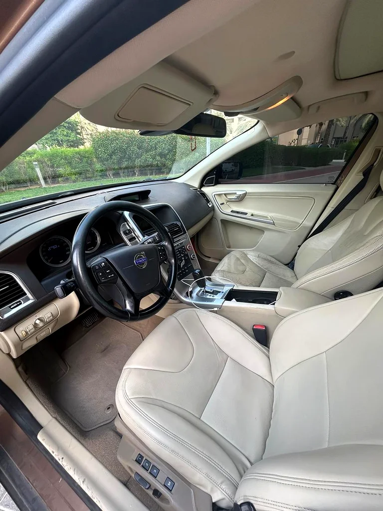 Priced to sell: Volvo XC60 Full Options Panorama Roof Blind Spots63221302859010113