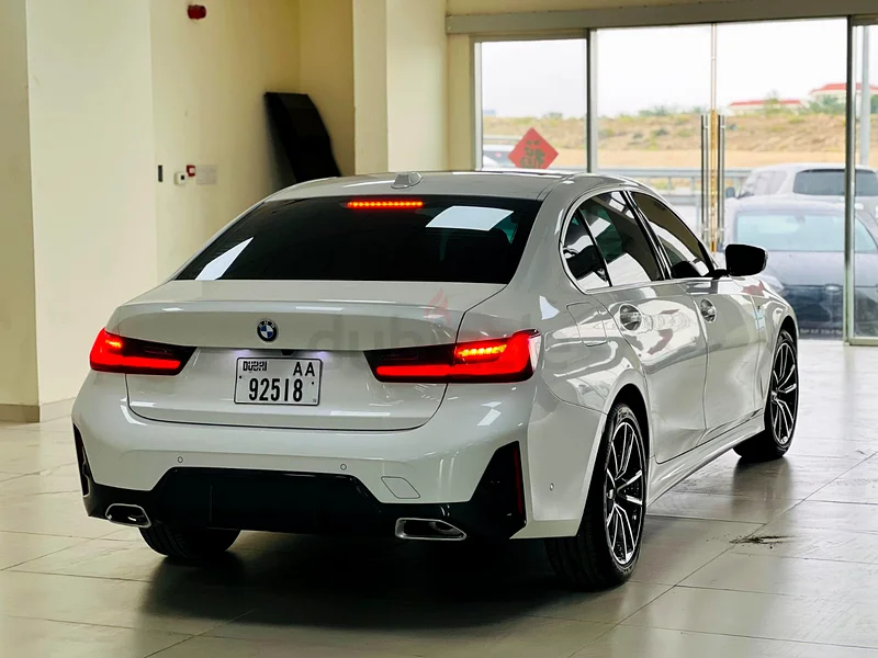 BMW 330i very clean car63158800986881111