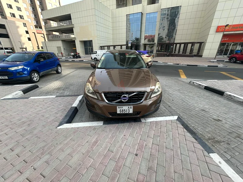 Priced to sell: Volvo XC60 Full Options Panorama Roof Blind Spots63221302859010112