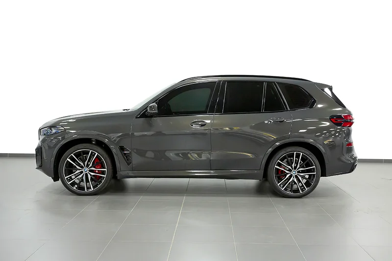 BMW X5 M60i xDrive (Ref# 155640)63156993757059111