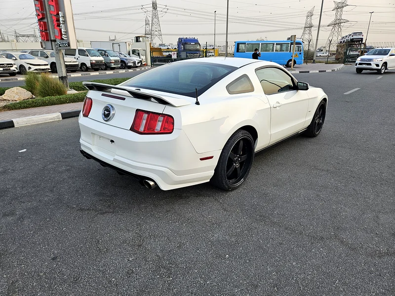FORD MUSTANG 5.0 GT/CS CALIFORNIA SPECIAL63157444084610114