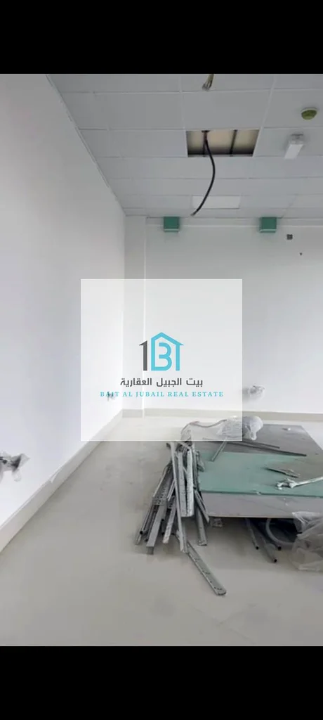 للبيع – متجر تجاري في المجزّر 1 – موقع متميز مقابل الموقع: المجزّر 1 – الشارقة63185714165122112