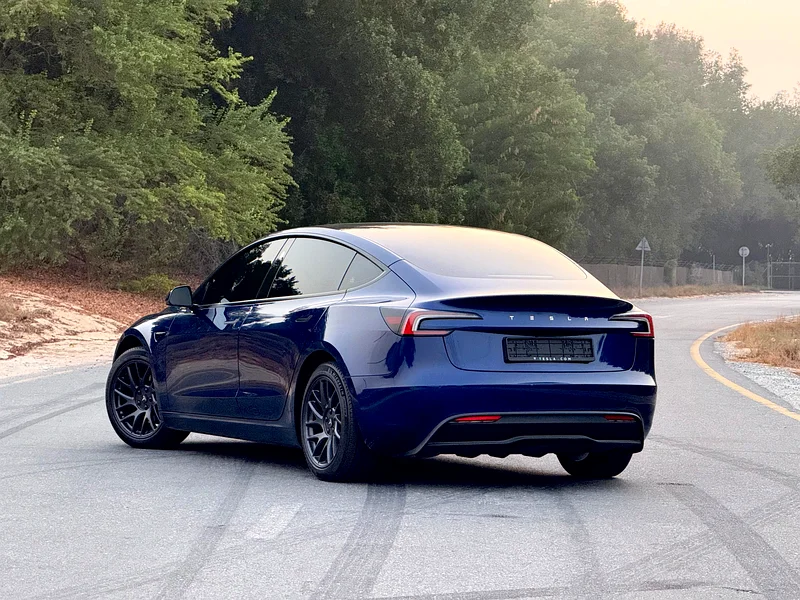 TESLA MODEL 3 () 2024 GCC63175258786690114