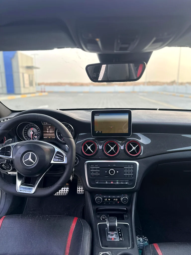 Mercedes benz CLA45 AMG GCC63157444516226114