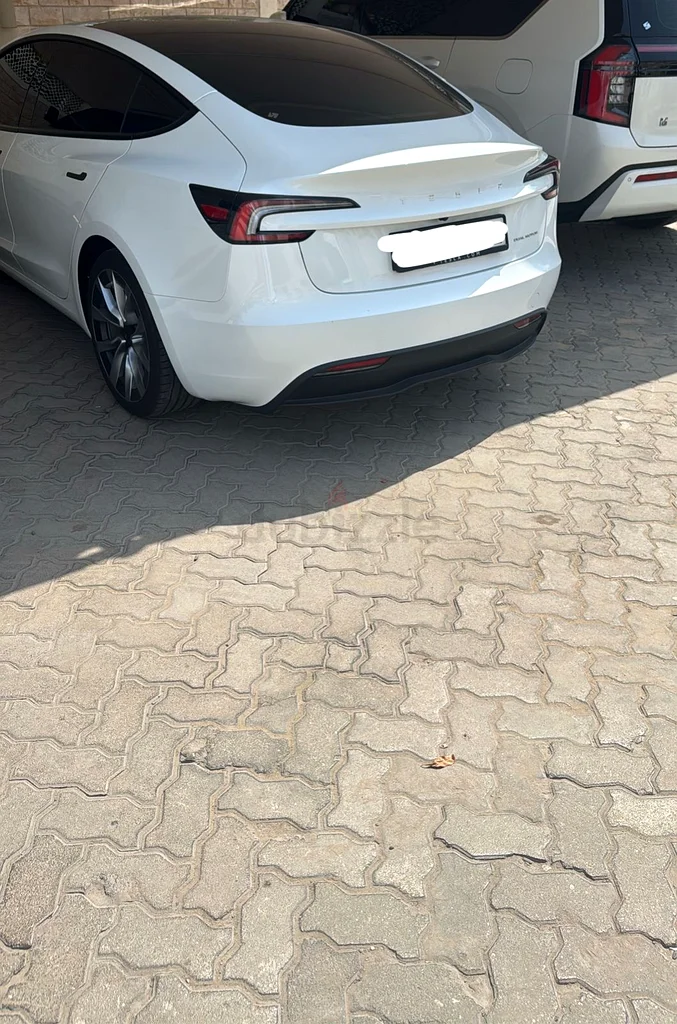 Tesla model 3 long range63222311980802111