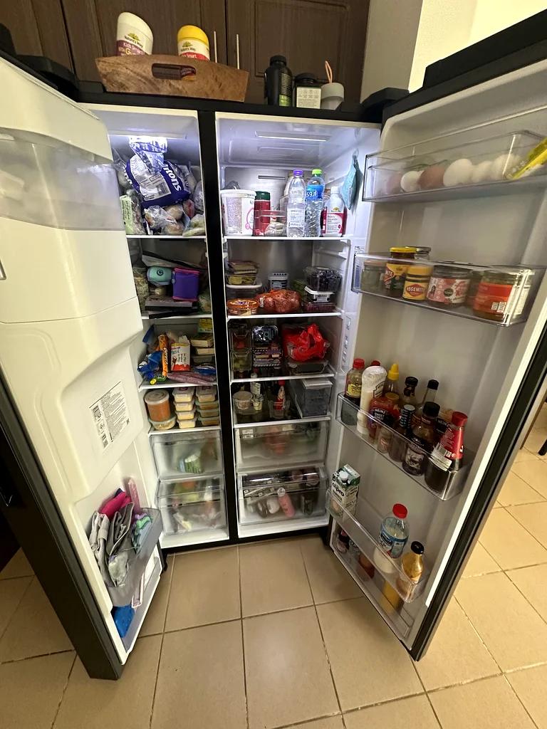 Samsung side by side Refrigerator with water dispenser and ice maker same like new condition63166182297987114