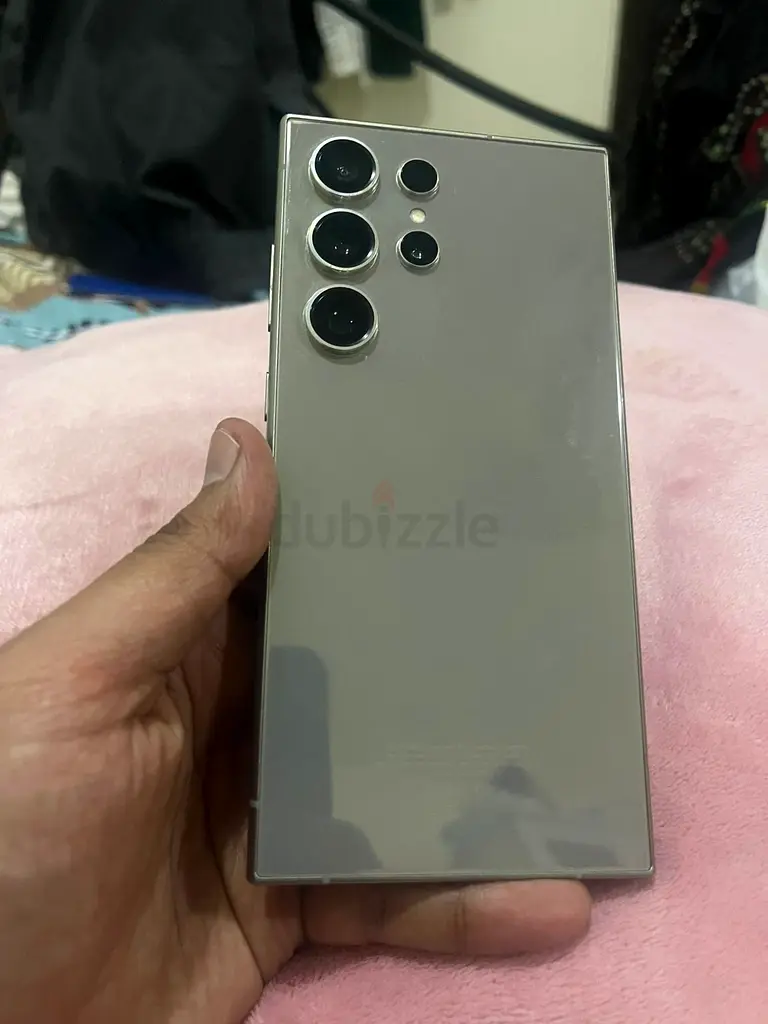 Stunning Samsung Galaxy S24 Ultra - Like New!
