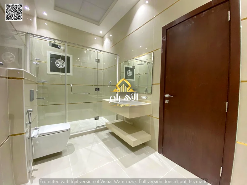 For sale, a villa in a prime location with excellent finishes and a large built-up area. Freehold for all nationalities. Opportunity to sell without a63902964276225114