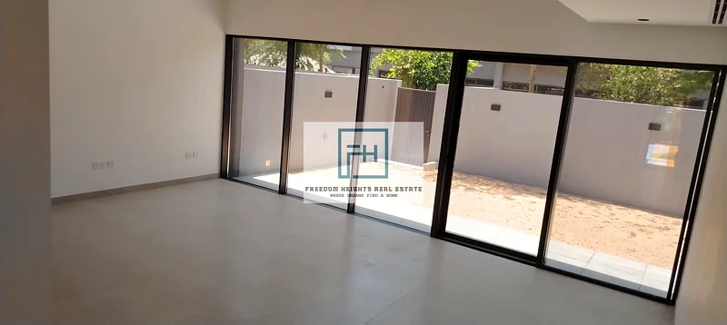 🏡فيلا ركنية أنيقة مكونة من 3 غرف نوم للإيجار 🏡63157889117699113