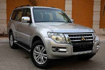 MITSUBISHI PAJERO 2019 3.8L V6 GLS PLUS-171000KM-GCC SPECS