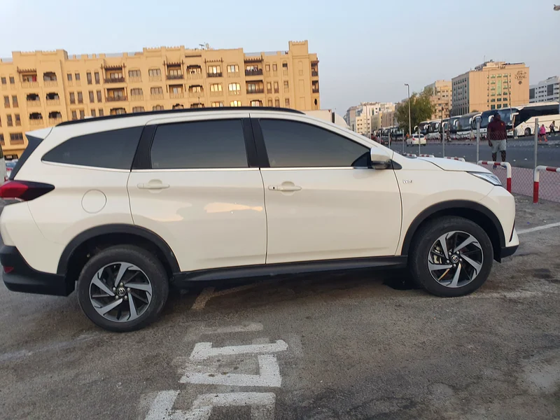 2023 GX TOYOTA RUSH PERL WHITE GCC CAMRA FUL OPTIN TOP REANG EXCELENT COUNDTION63158342302082112