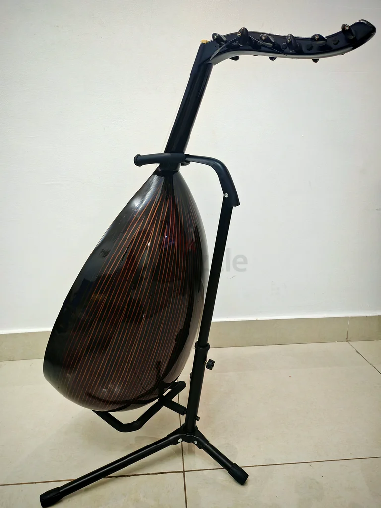 Rare vintage oud crafted by Mohamed Fadel Hussein, 197563207396369923113