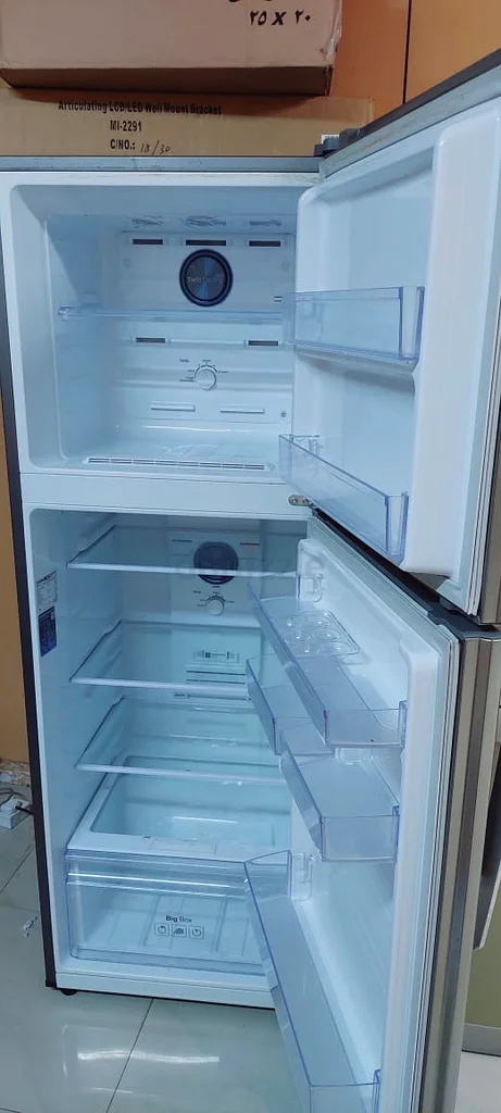 Samsung Fridge New Model excellent condition63166183270274111