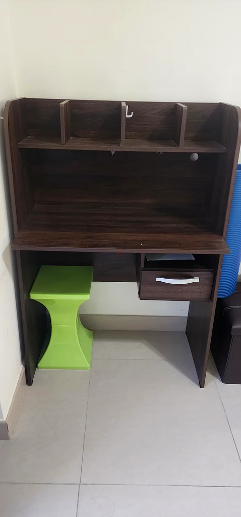 Study Table work desk with amazing office chair63222341553794112